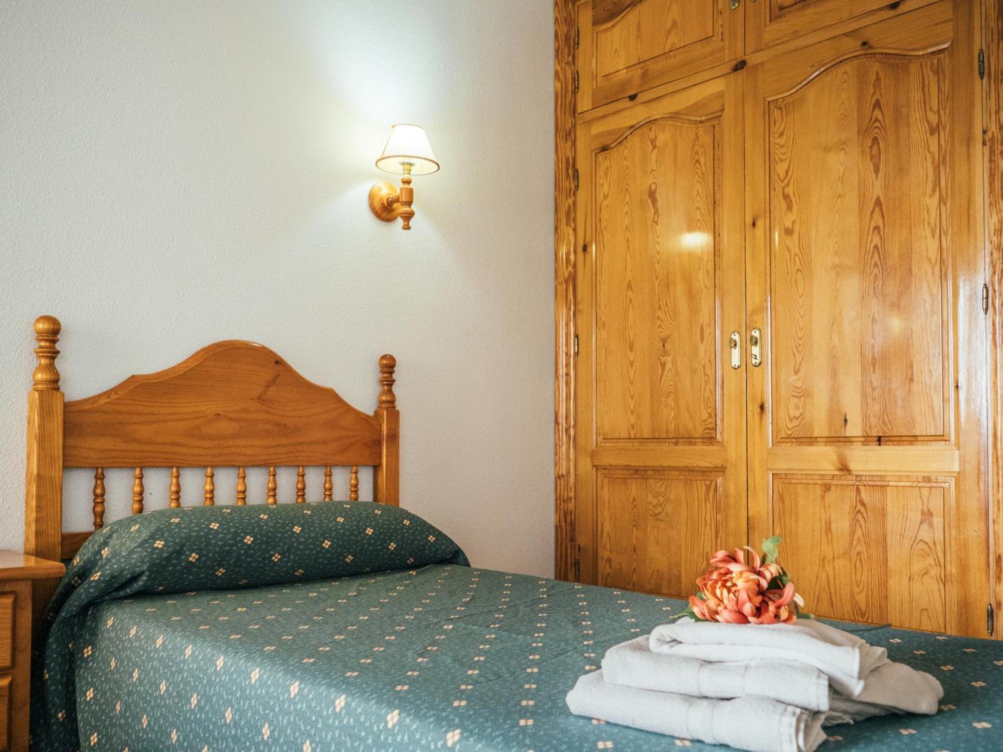 Hotel Valmar Villar de Olalla Экстерьер фото